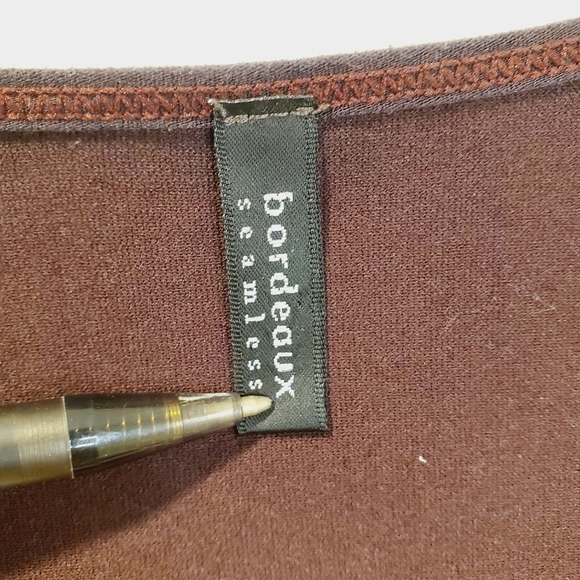 Bordeaux Seamless Women's Burgundy Long sleeve one size fit all top - Picture 9 of 10